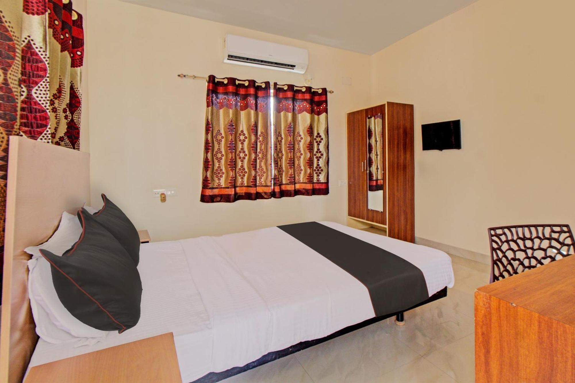 Oyo Premium Properties 4*